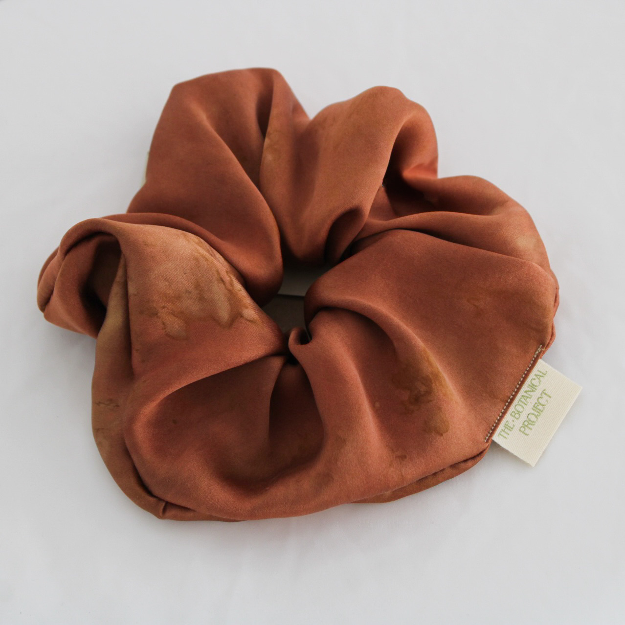 silk-scrunchie
